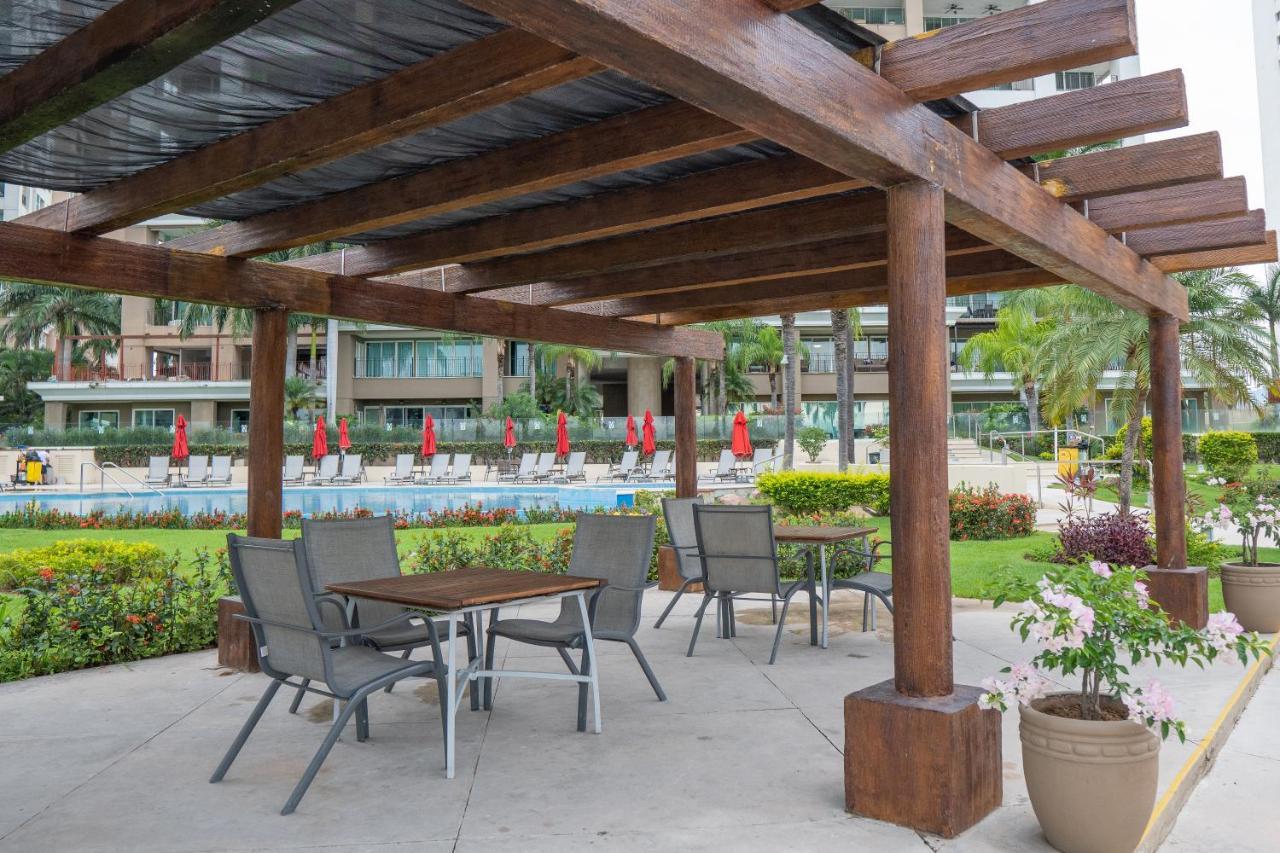 Ocean Front Condo Sleeps 4 Adults-Grand Venetian T3000-1606 Puerto Vallarta Eksteriør billede