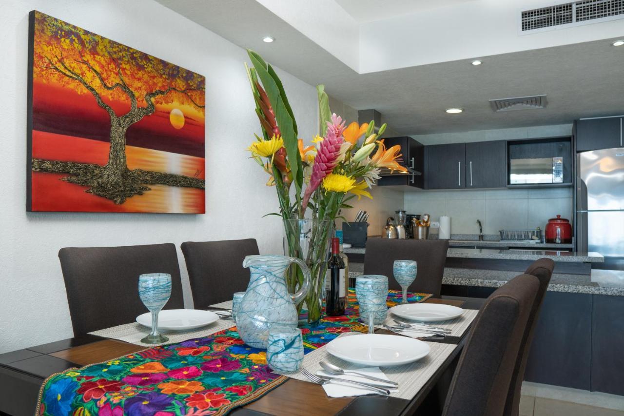 Ocean Front Condo Sleeps 4 Adults-Grand Venetian T3000-1606 Puerto Vallarta Eksteriør billede